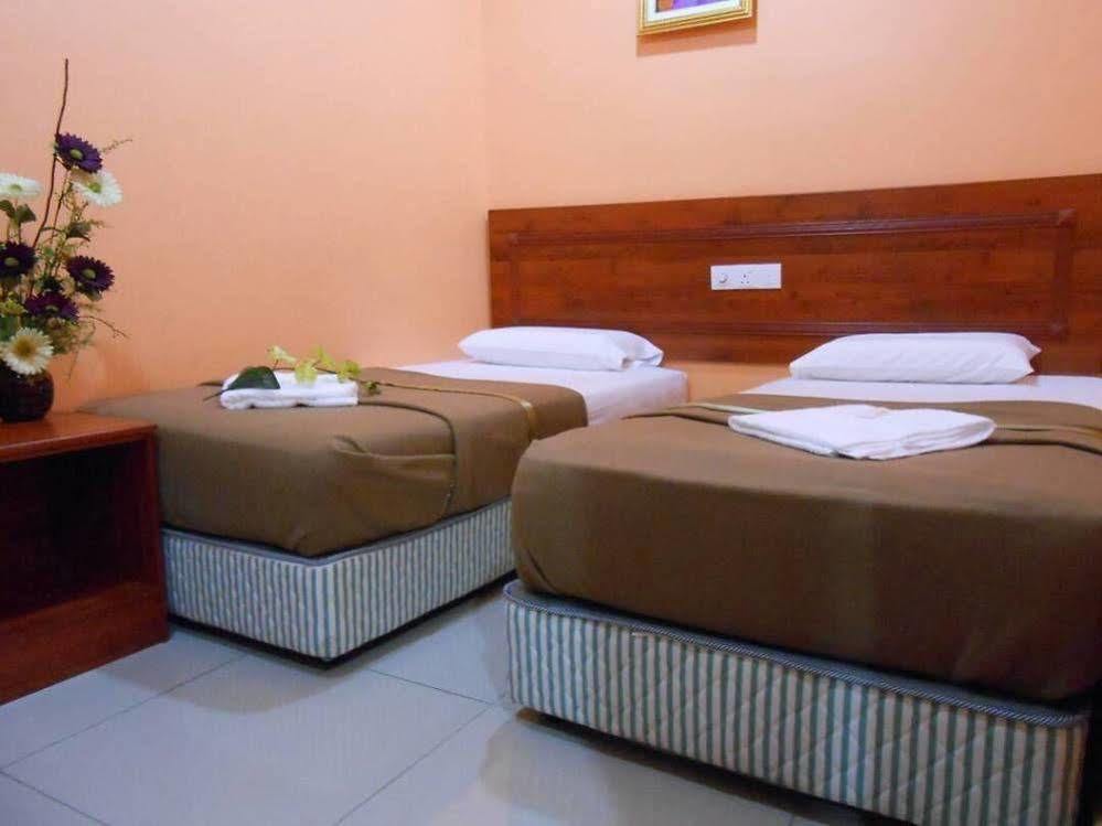 My Town Hotel Ipoh Bagian luar foto