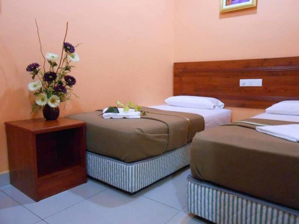 My Town Hotel Ipoh Bagian luar foto